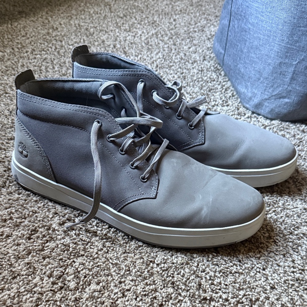 Timberland Men's Grey Chukka Boots with White Sole